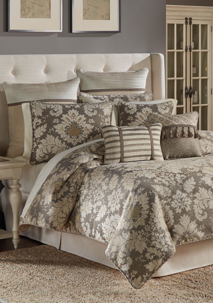 Nerissa Comforter Set