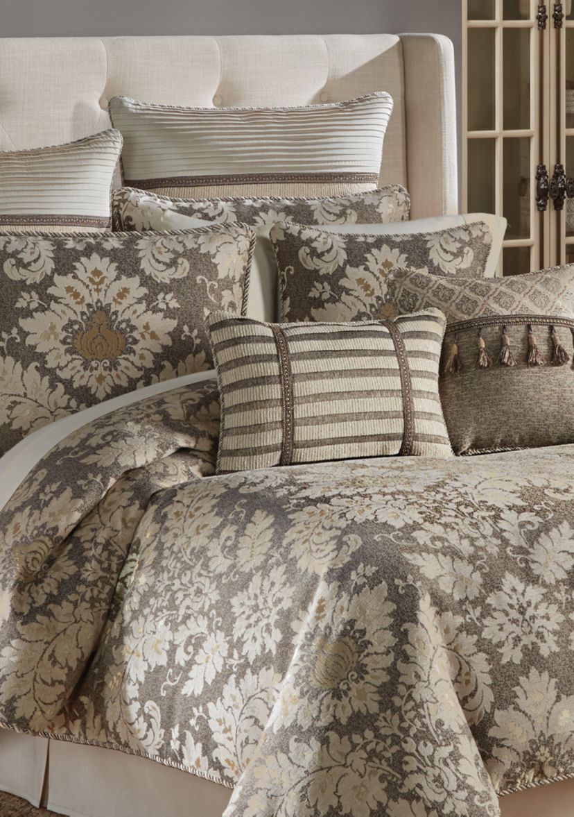 Nerissa Comforter Set