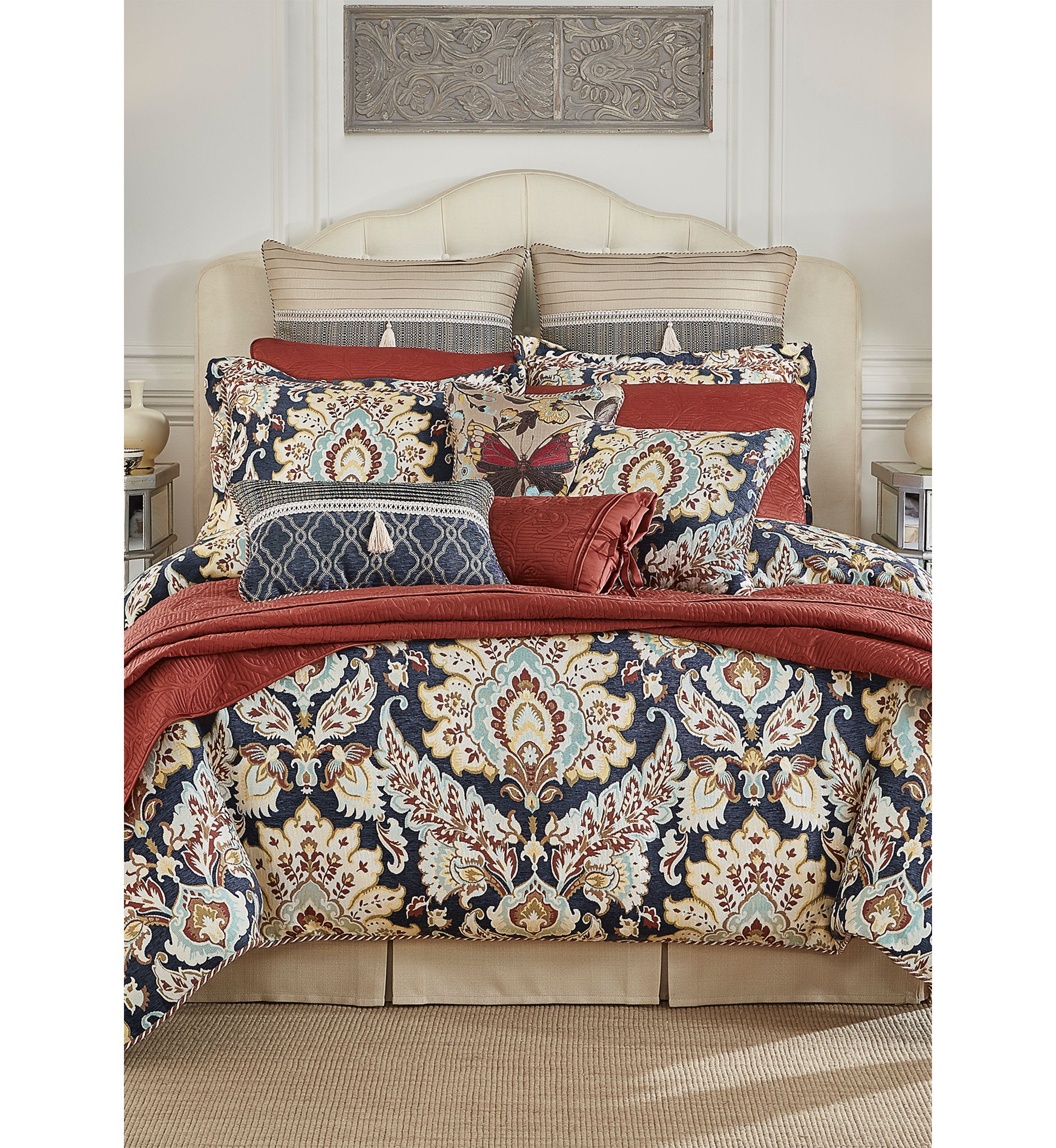 Finnegan Comforter Set