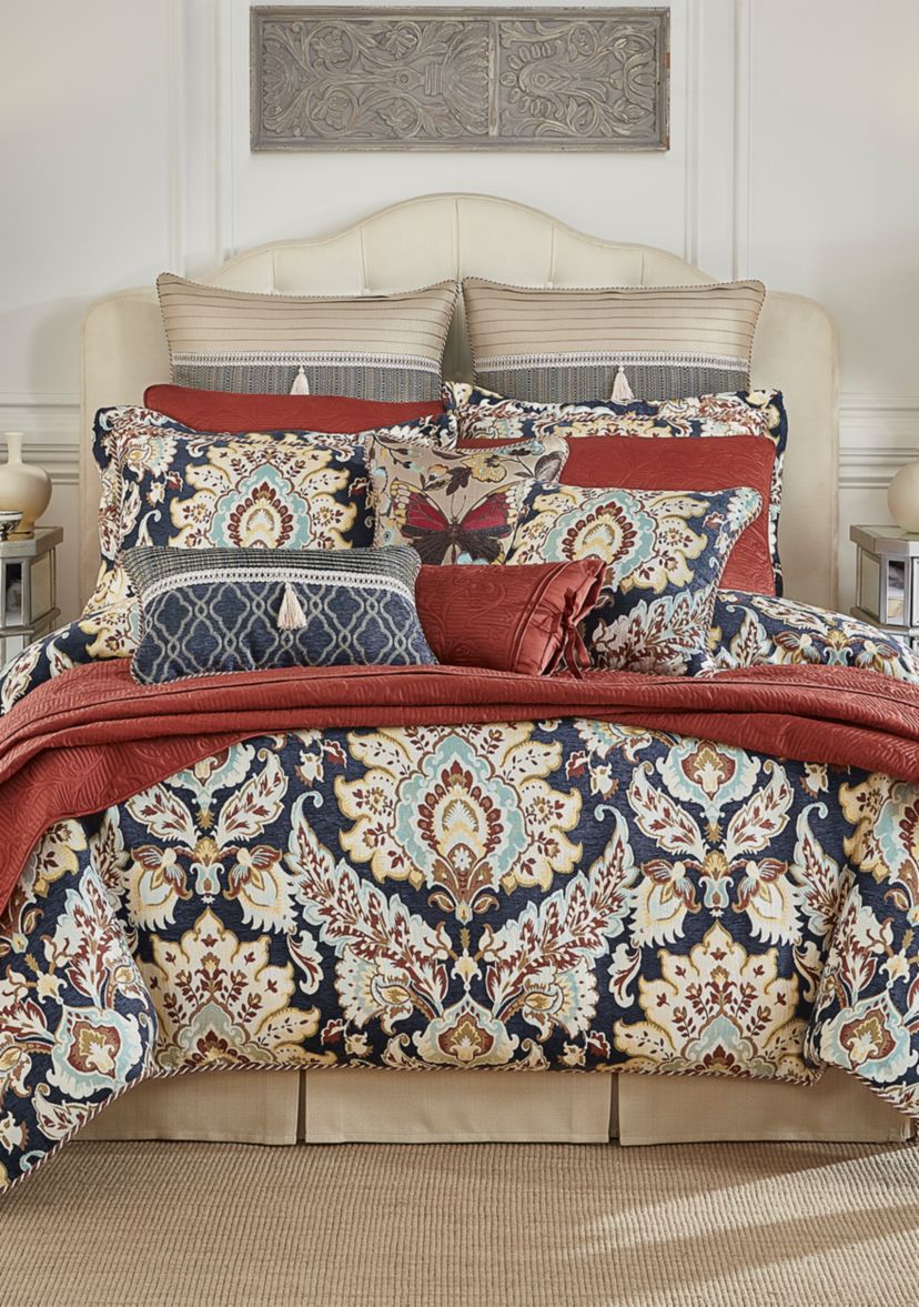 Finnegan Comforter Set