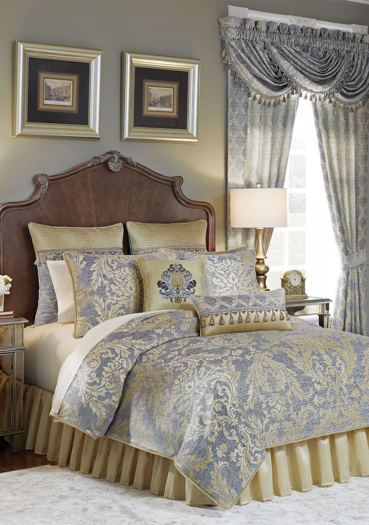 Nadia Comforter Set