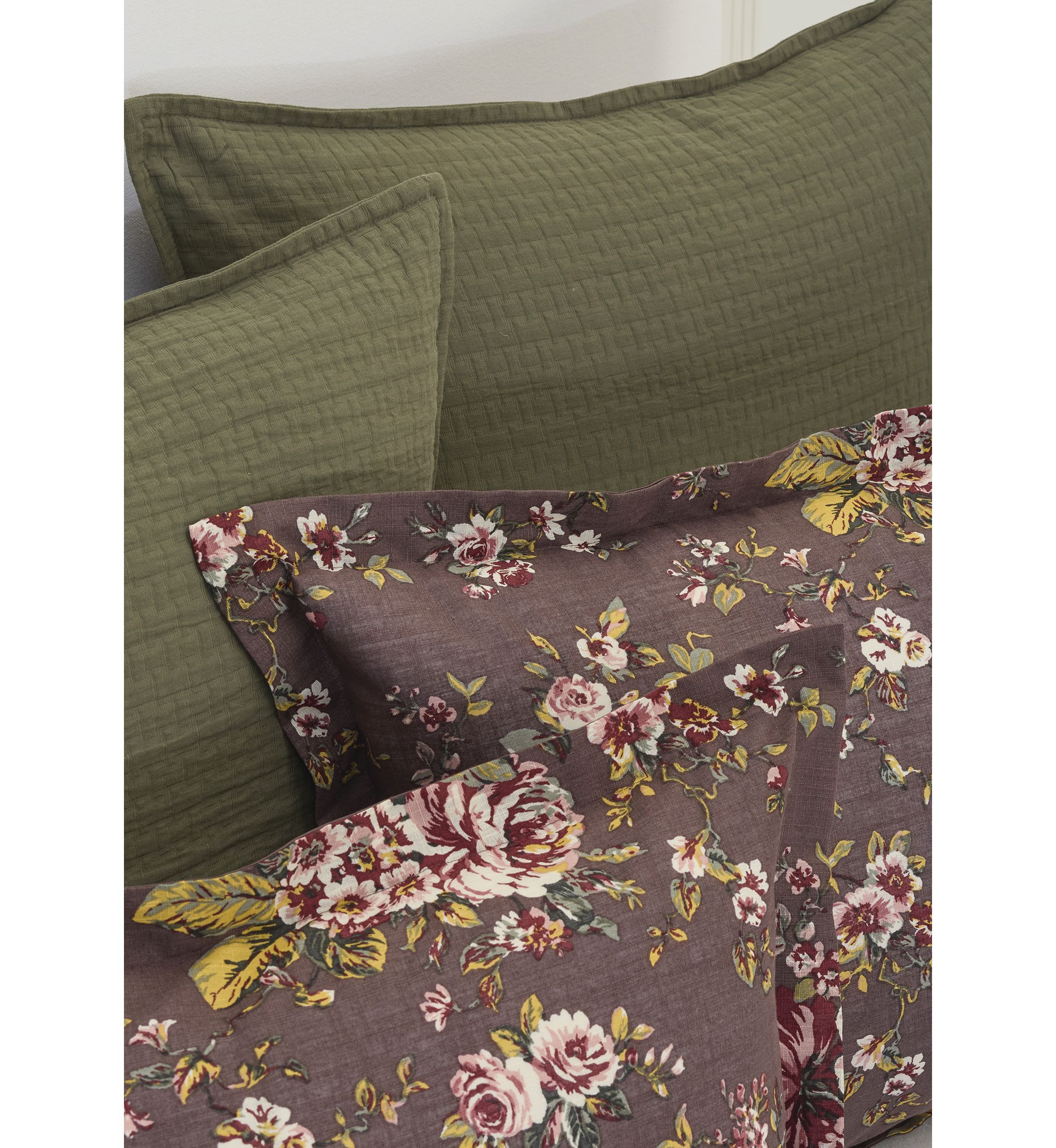 Vintage Floral Comforter Set