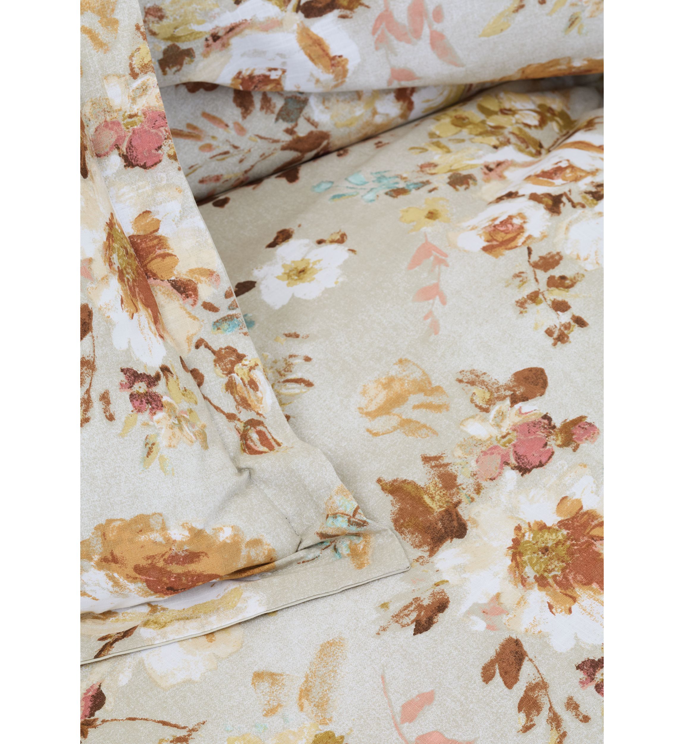 Winter Blooms Comforter Set