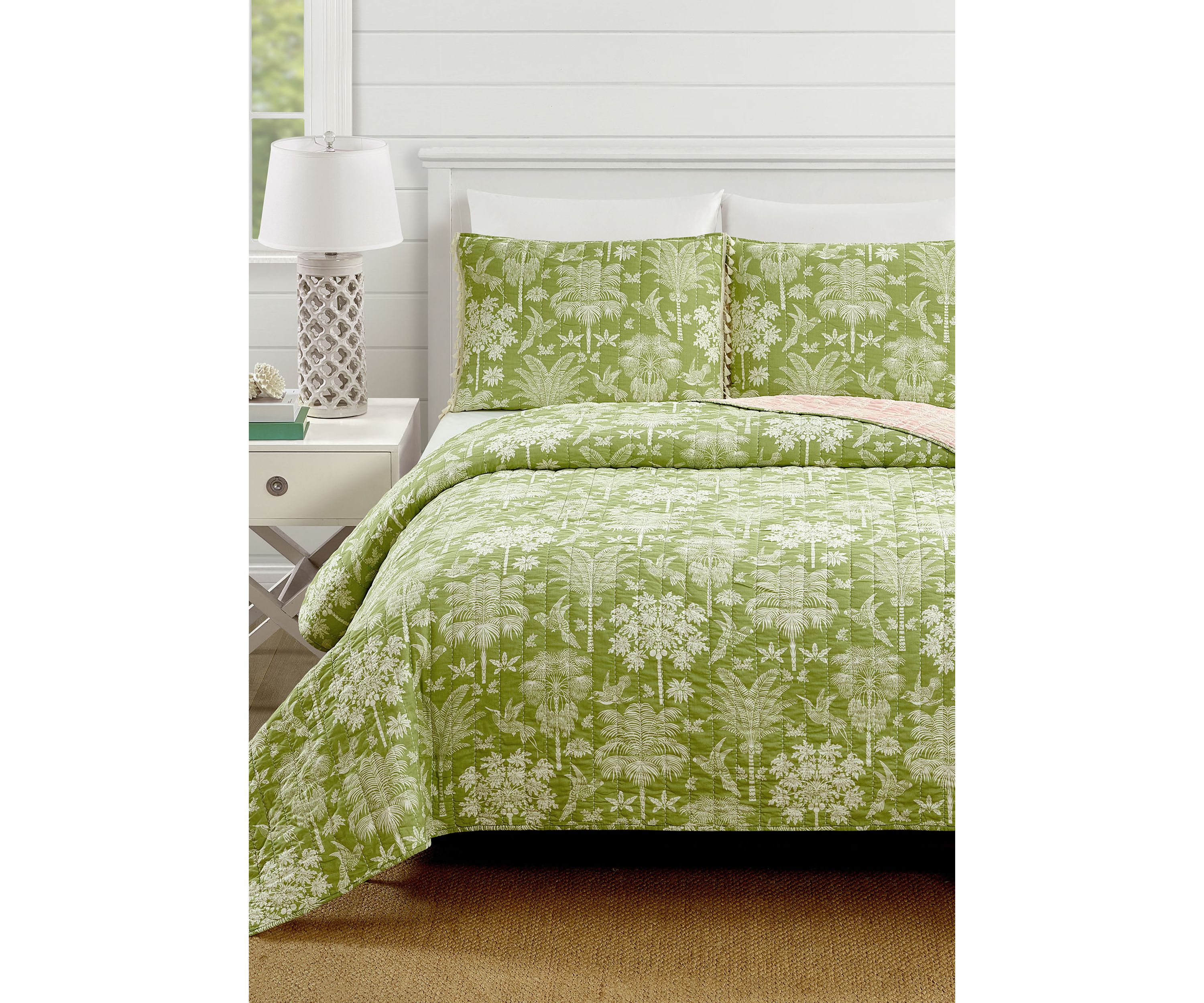 Queenie Palm Royale Quilt Set