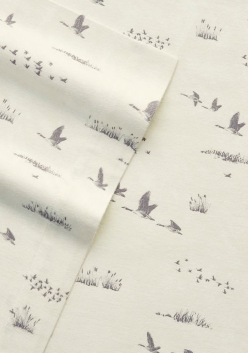 Geese Meadow Flannel Sheet Set