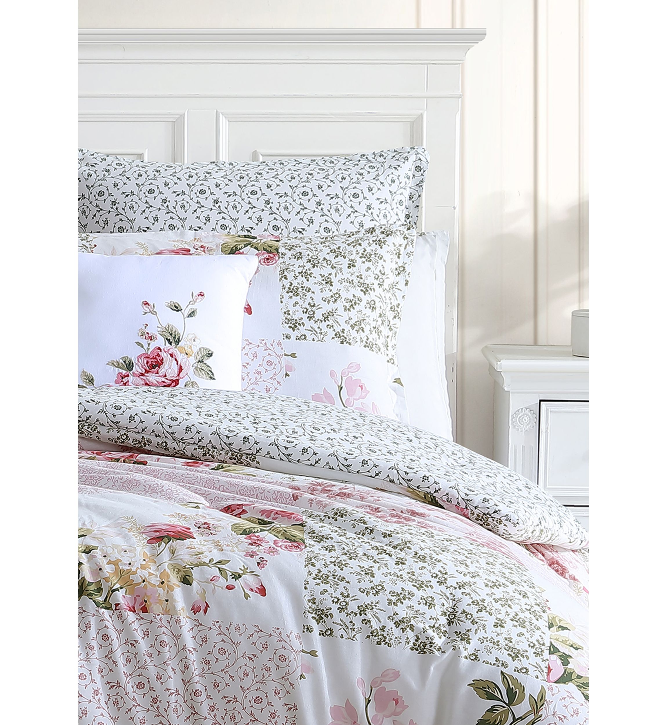Ailyn 7-Piece Floral Cotton Comforter Bonus Set