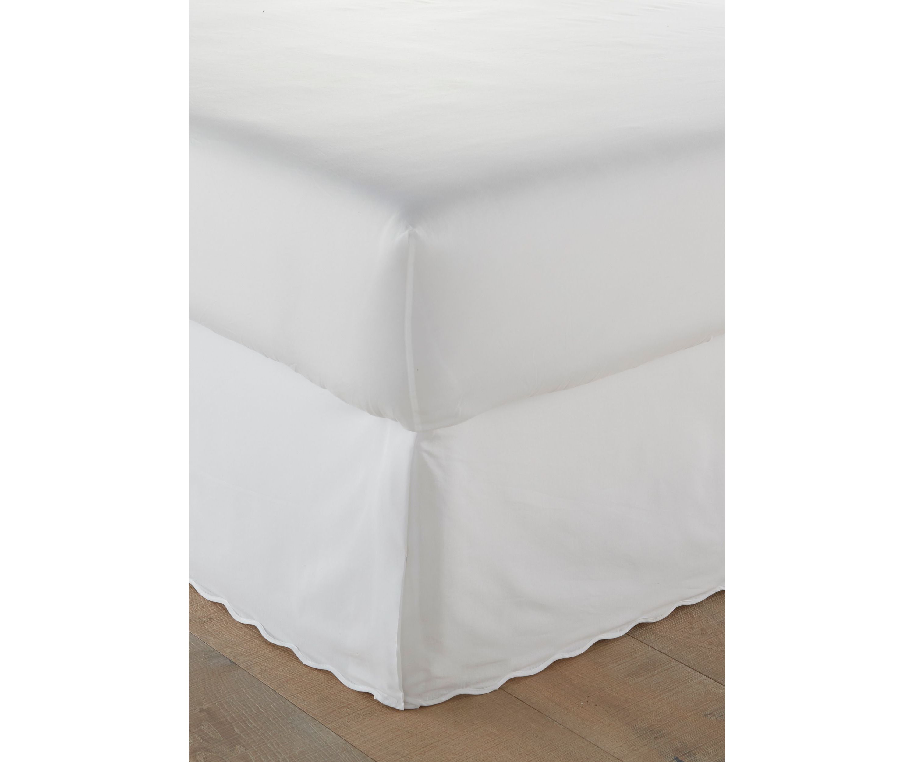 Solid Scallop Cotton Bedskirt