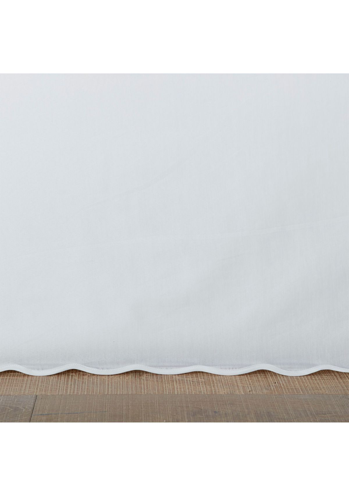 Solid Scallop Cotton Bedskirt