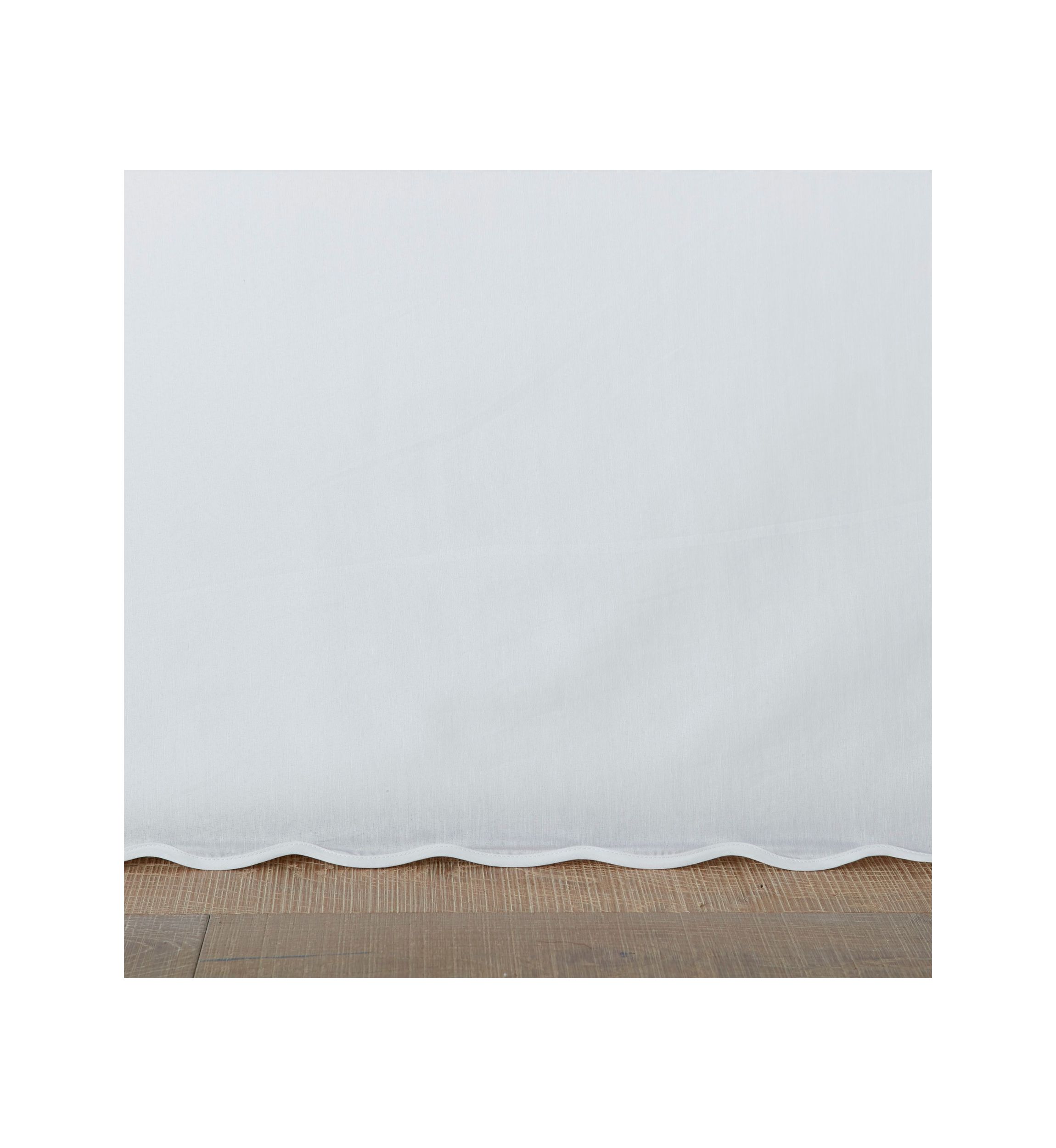 Solid Scallop Cotton Bedskirt