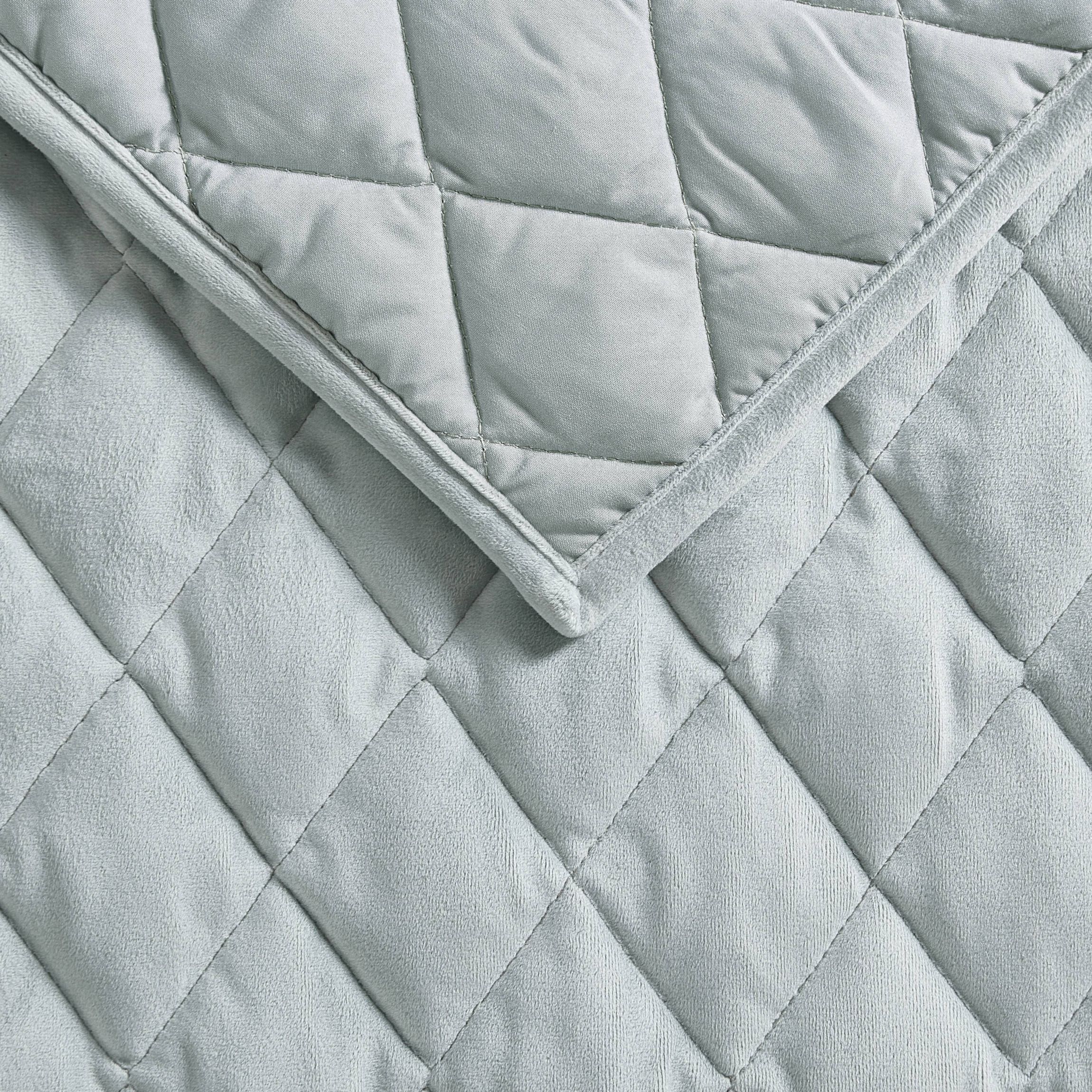 Solid Diamond Stitch Velvet- 4 Piece- Reversible Quilt Set Bonus