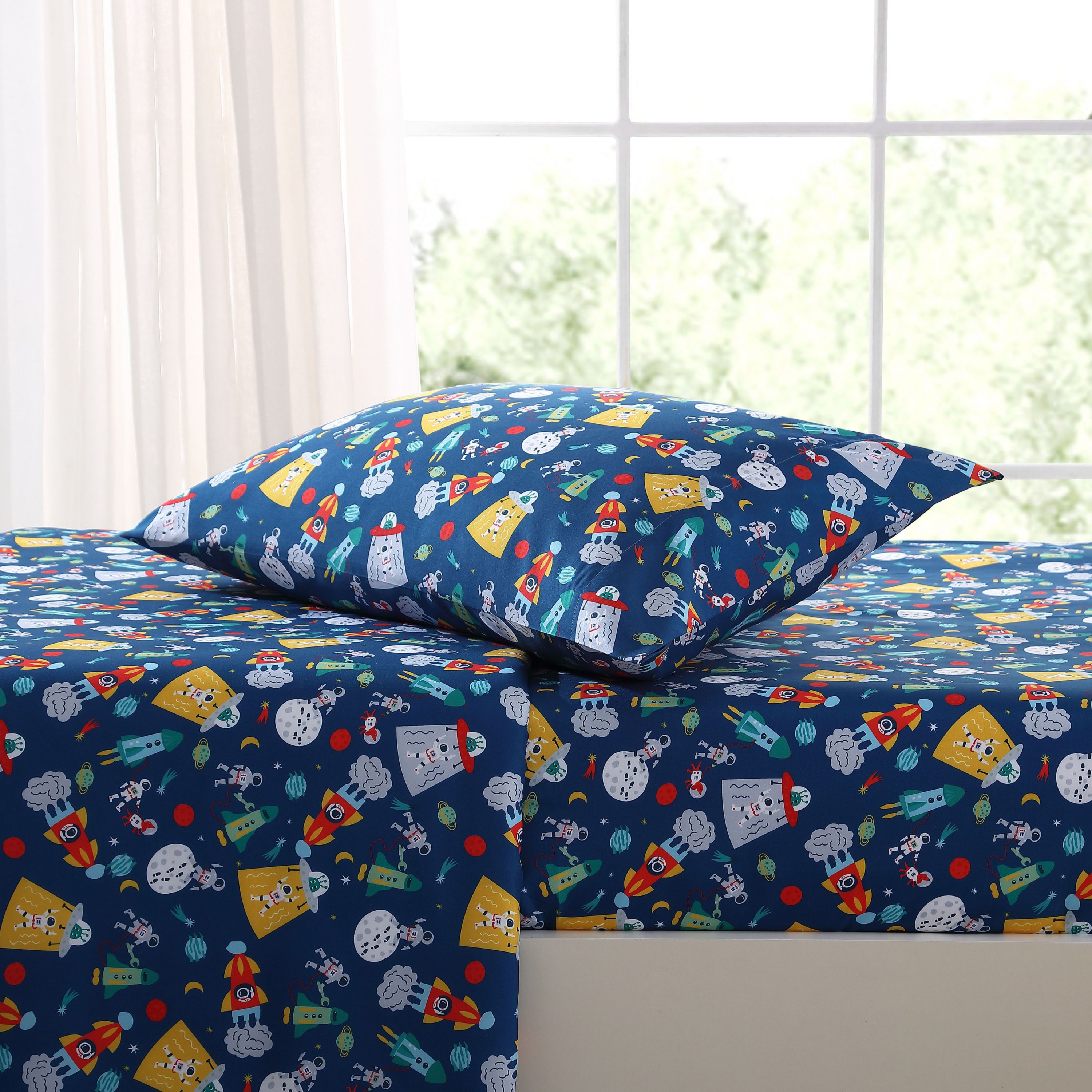 Space Kids Ultra Soft Microfiber 4 Piece Sheet Set