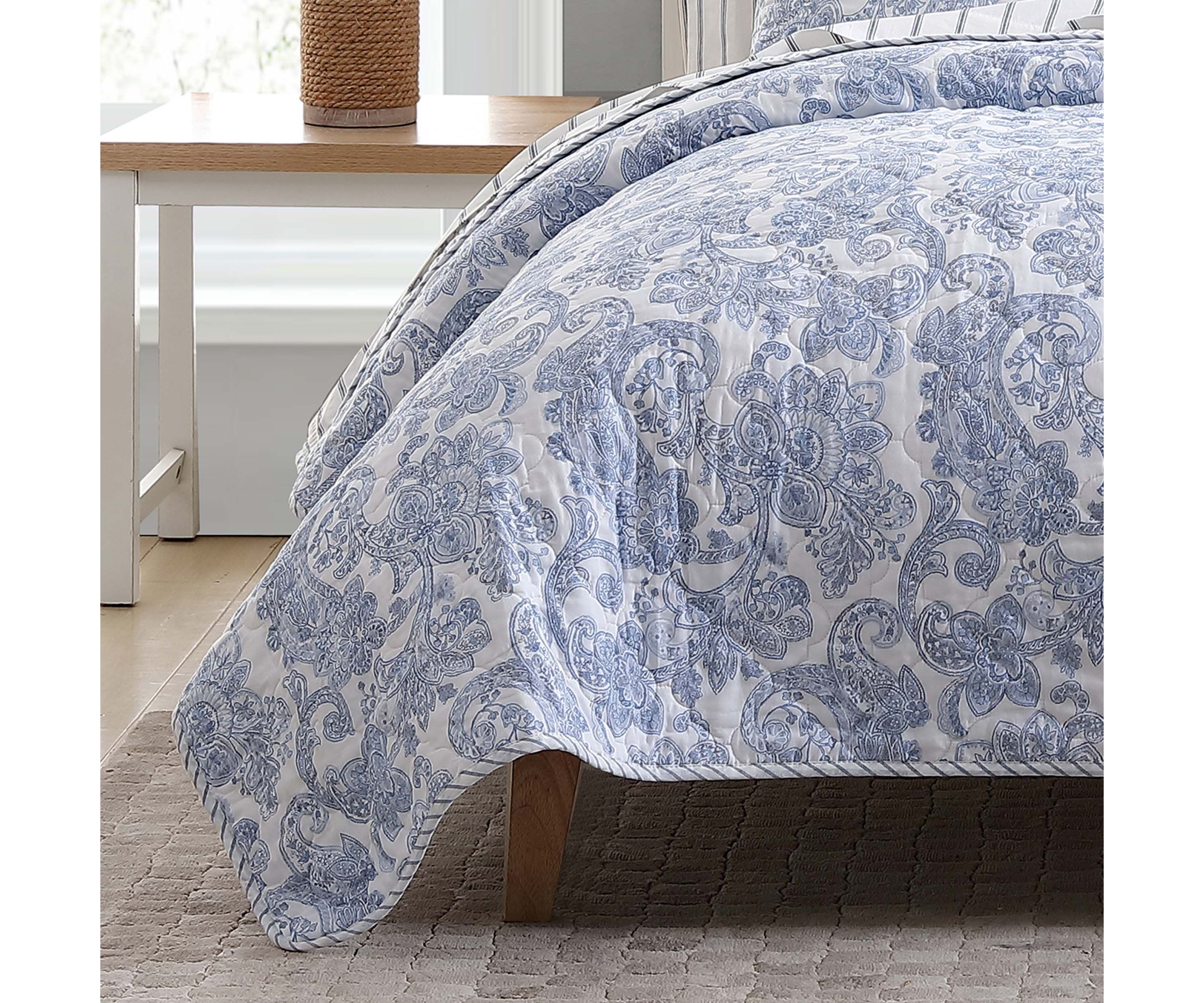 Field Of Paisley 100% Cotton 3 Piece Reversible Quilt Set
