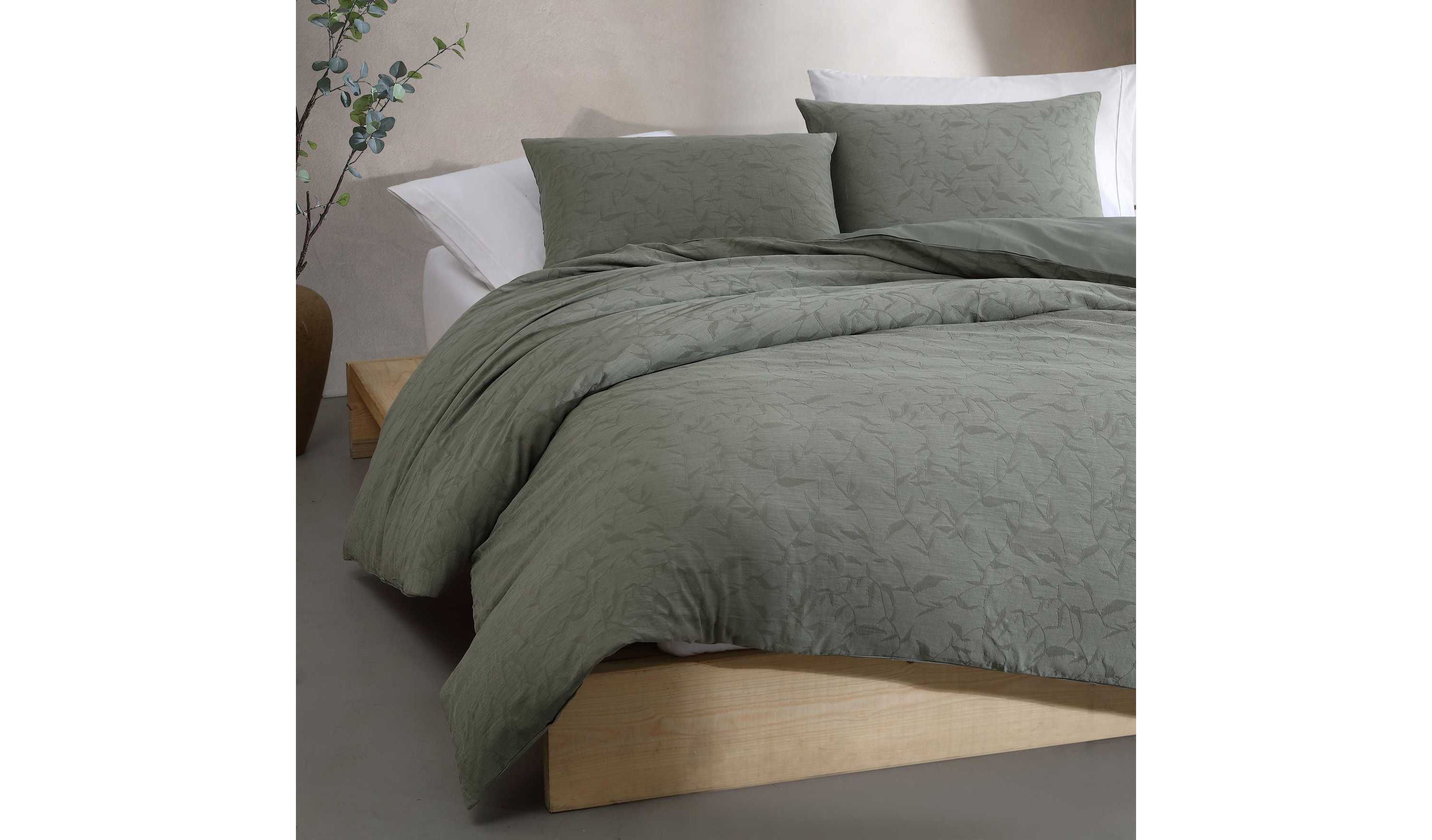 Branching Leaves Cotton Comforter-Sham Set