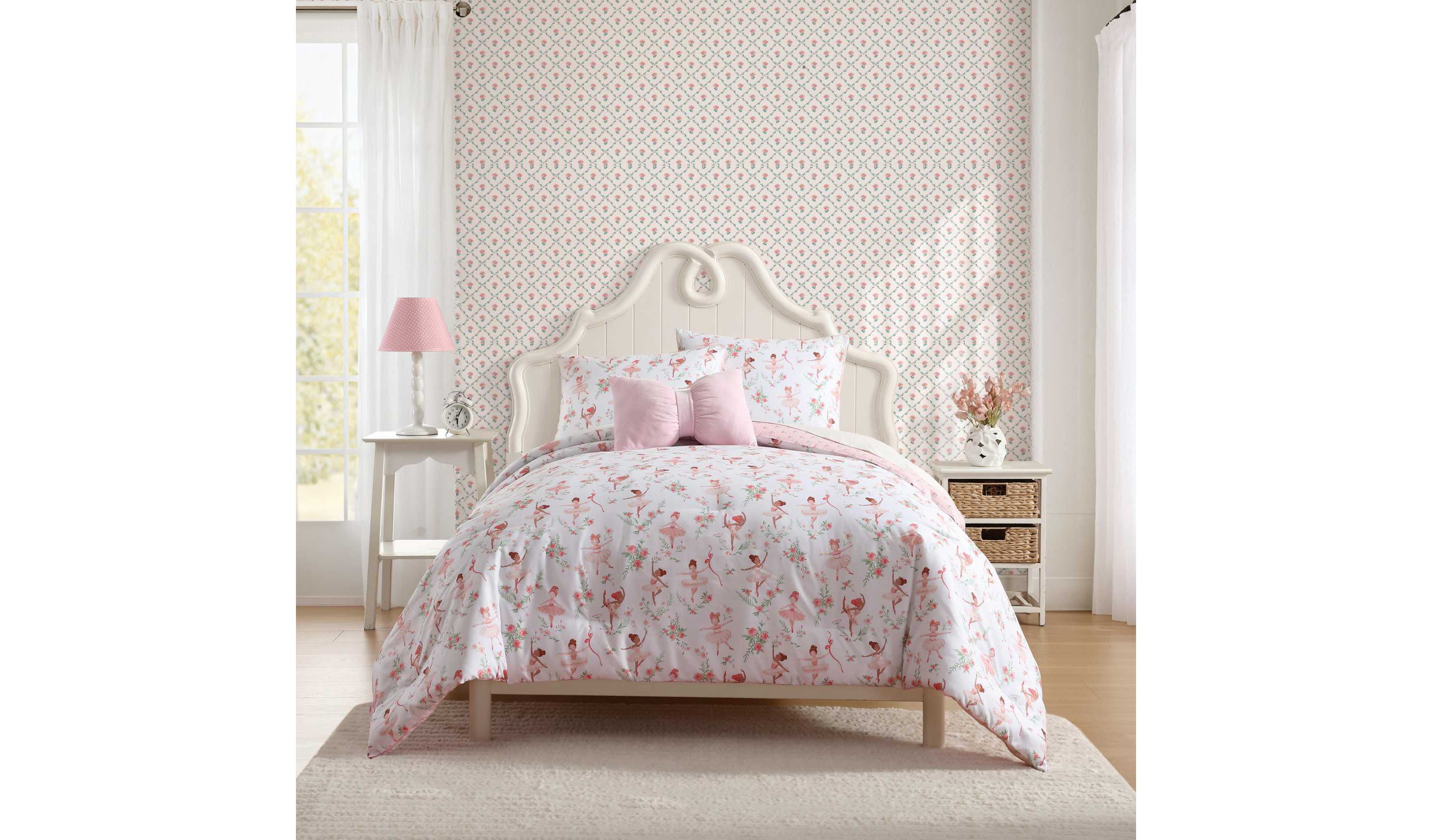 Ballerina Divas Microfiber Comforter Sham Bonus Set