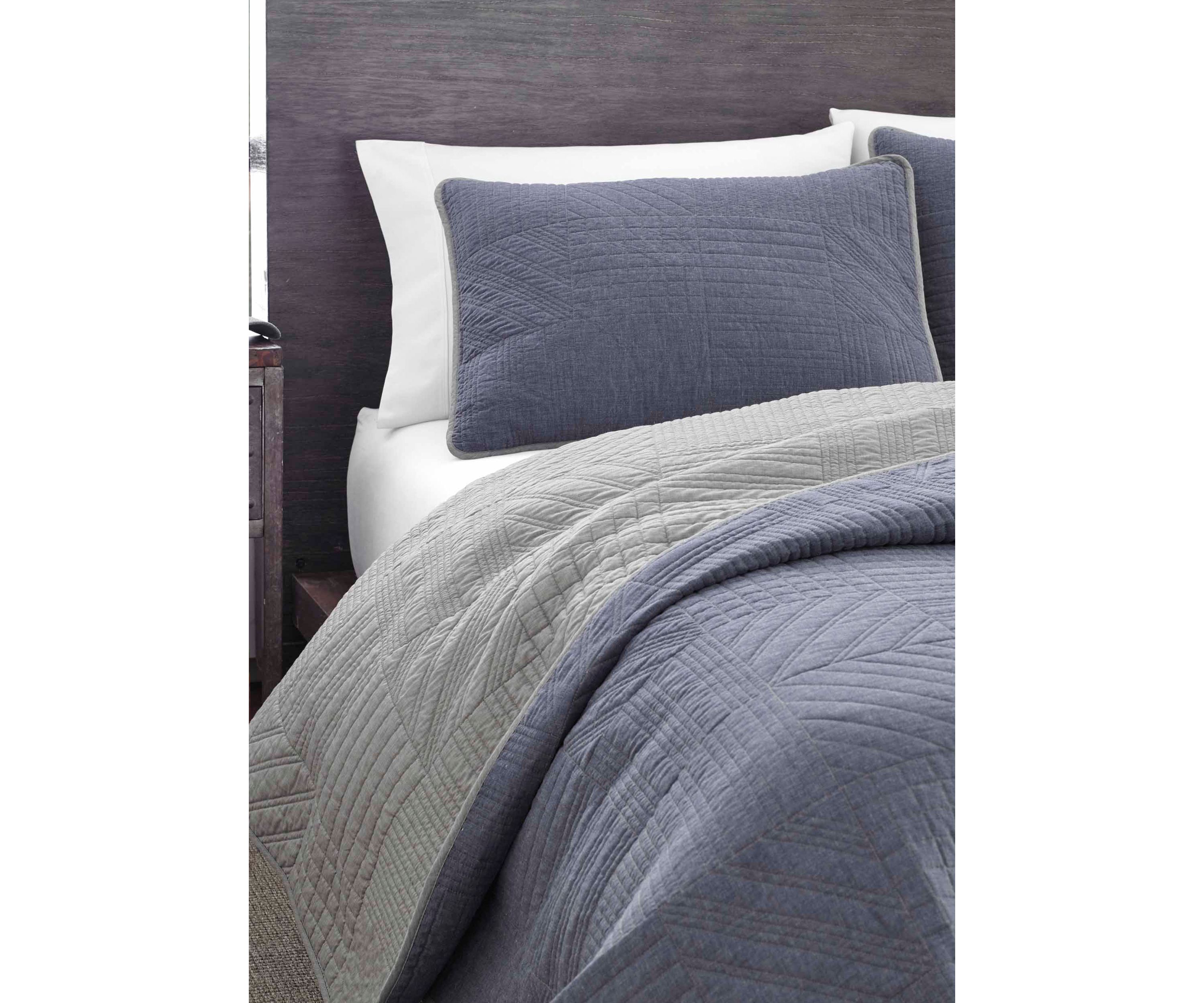 Hidden Lake Quilt Set