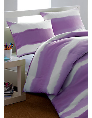 Steve Madden Skylar Magenta Twin Comforter Set 86 In X 66 In Belk