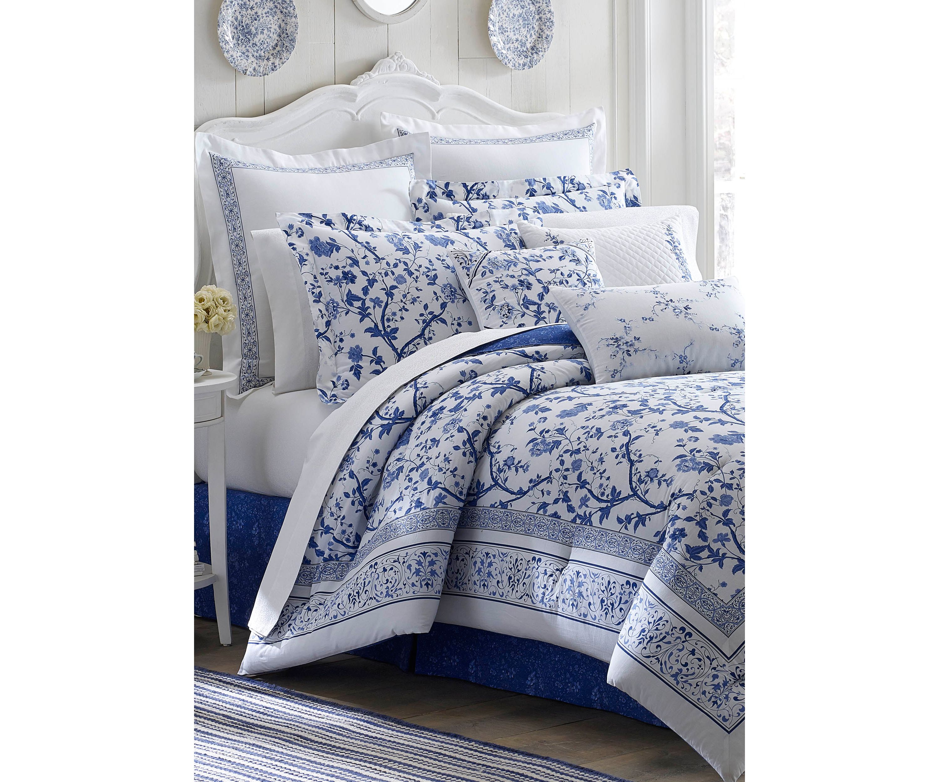 Charlotte Full Comforter Set