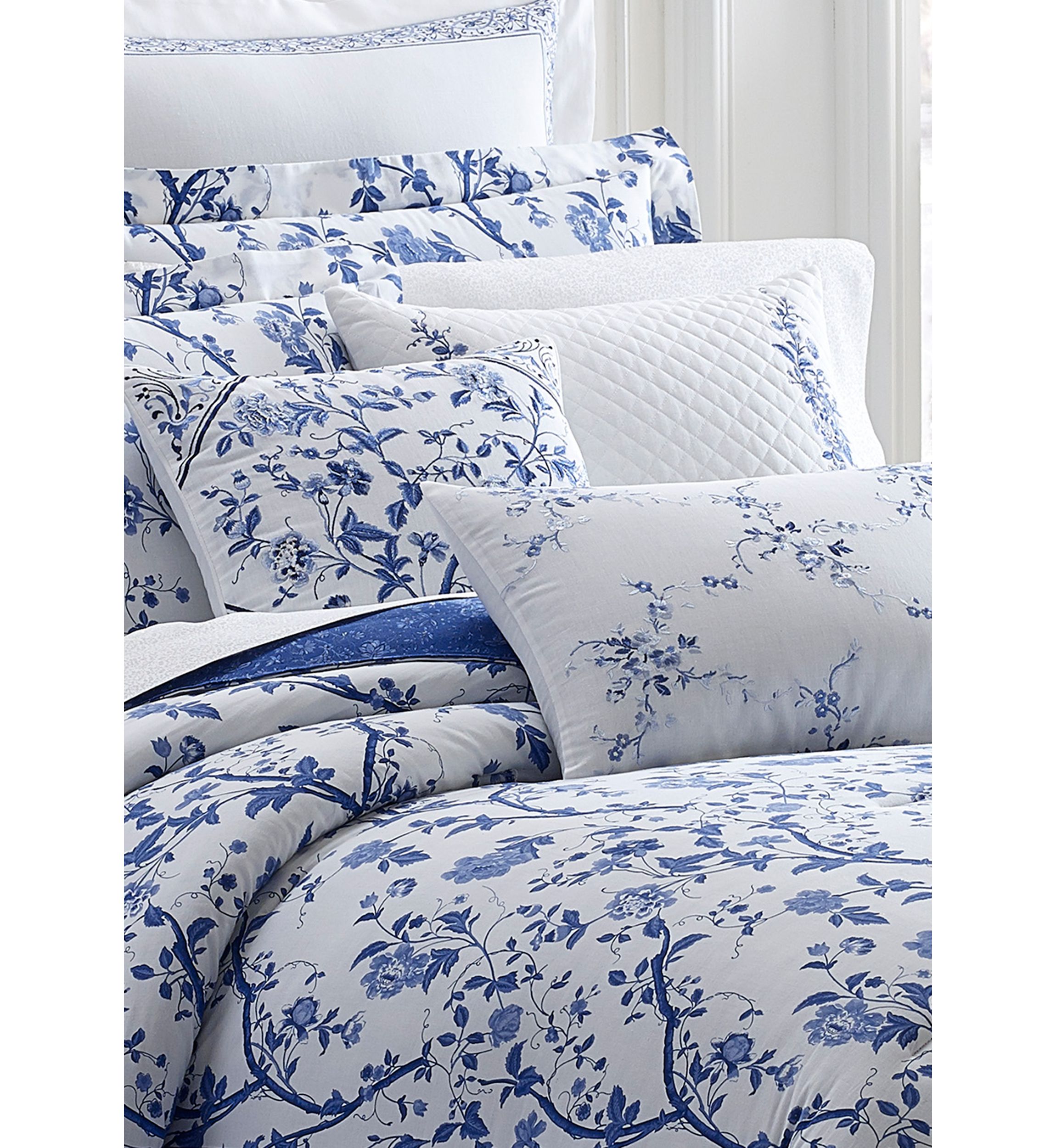 Charlotte Full Comforter Set