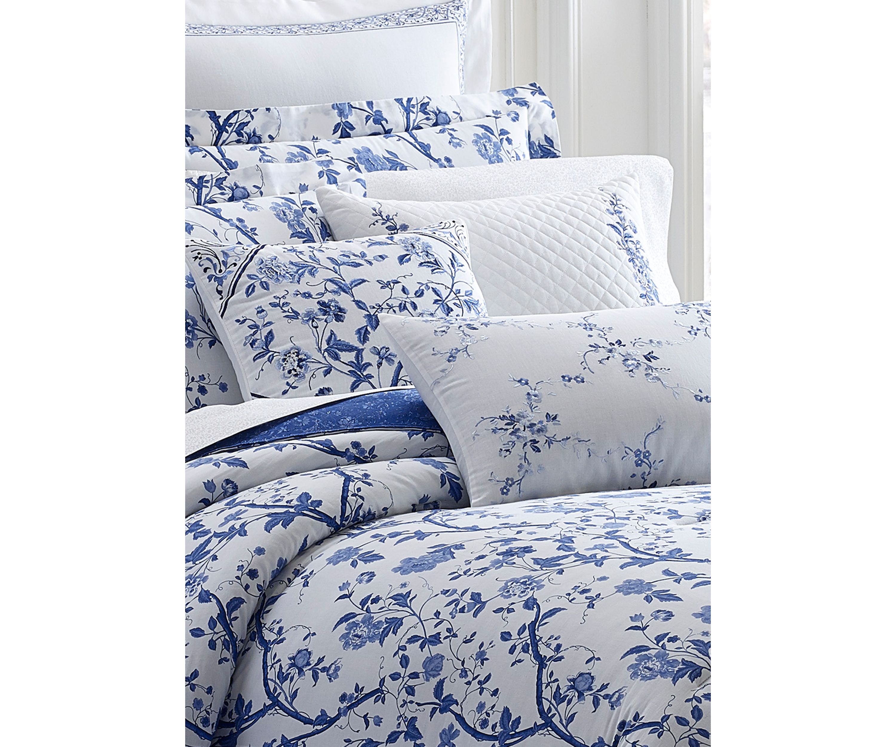 Charlotte Full Comforter Set
