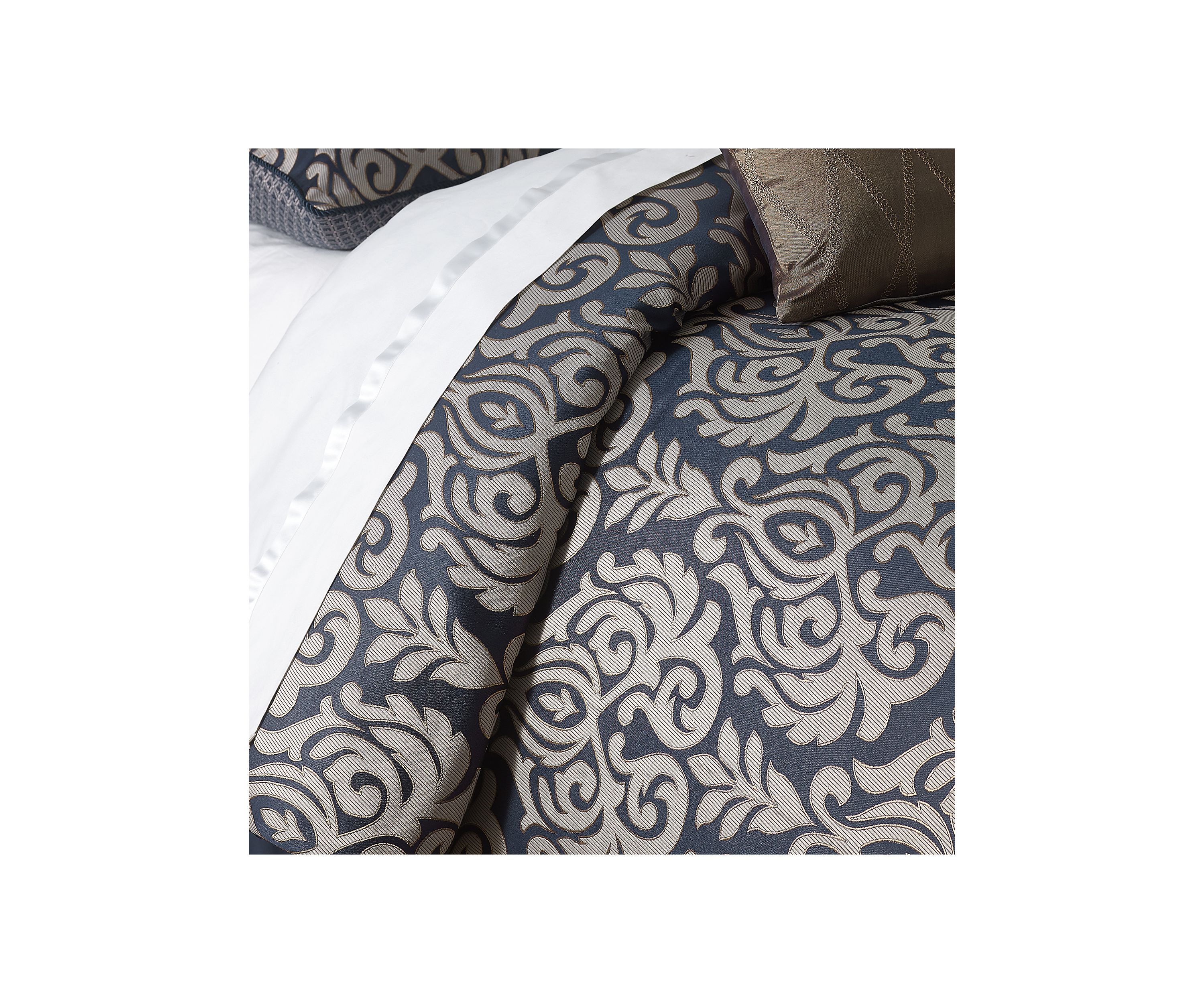 Bastia 4 Piece Comforter Set