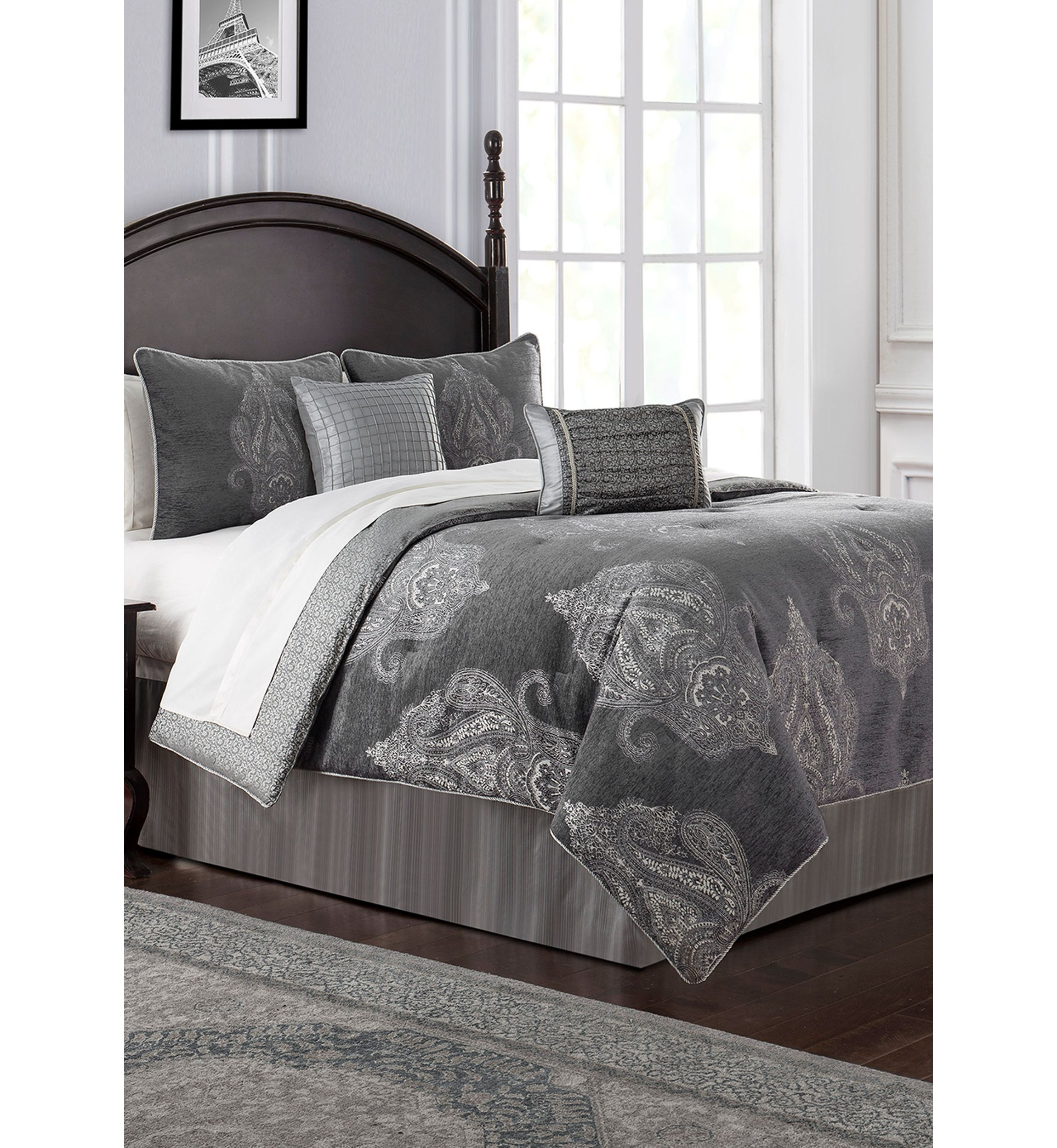 Ryan Comforter Set