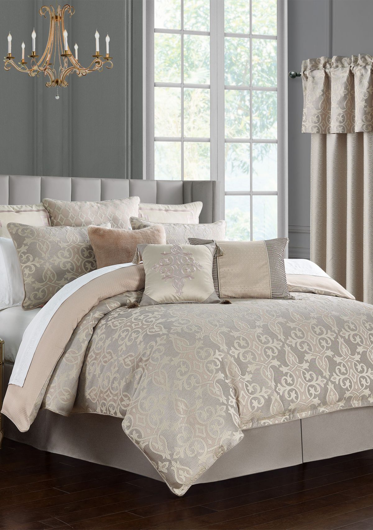 Travis 4 Piece Comforter Set