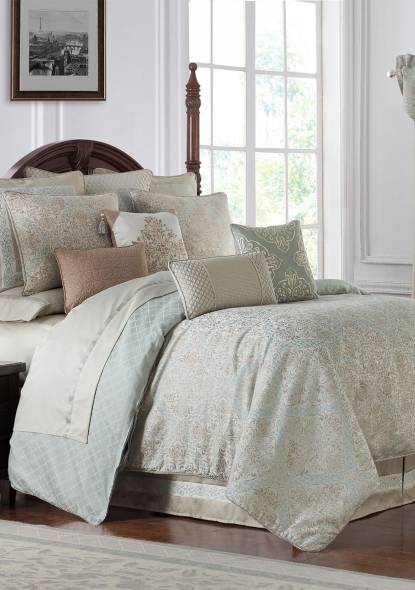 Gwyneth Comforter Set