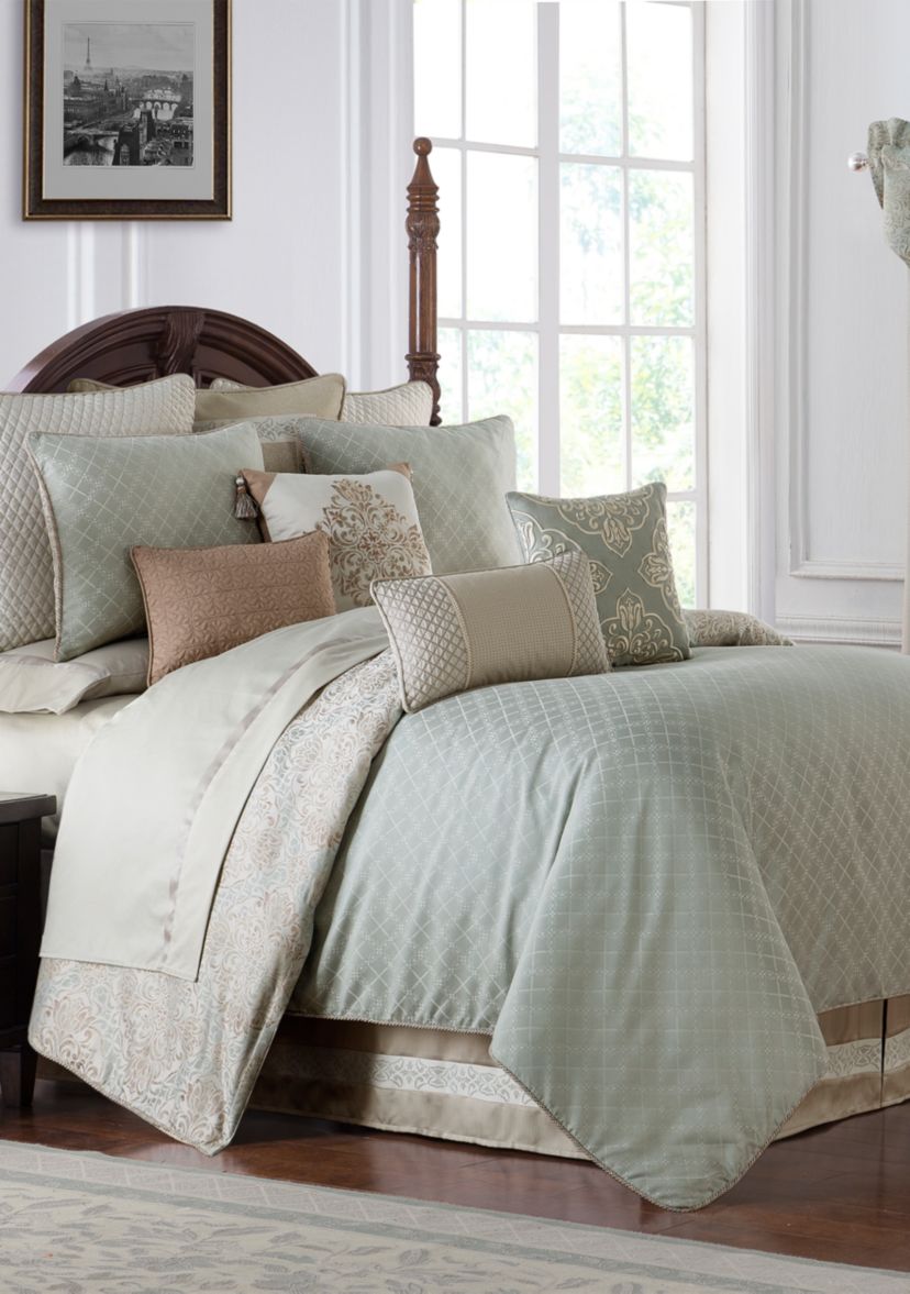 Gwyneth Comforter Set