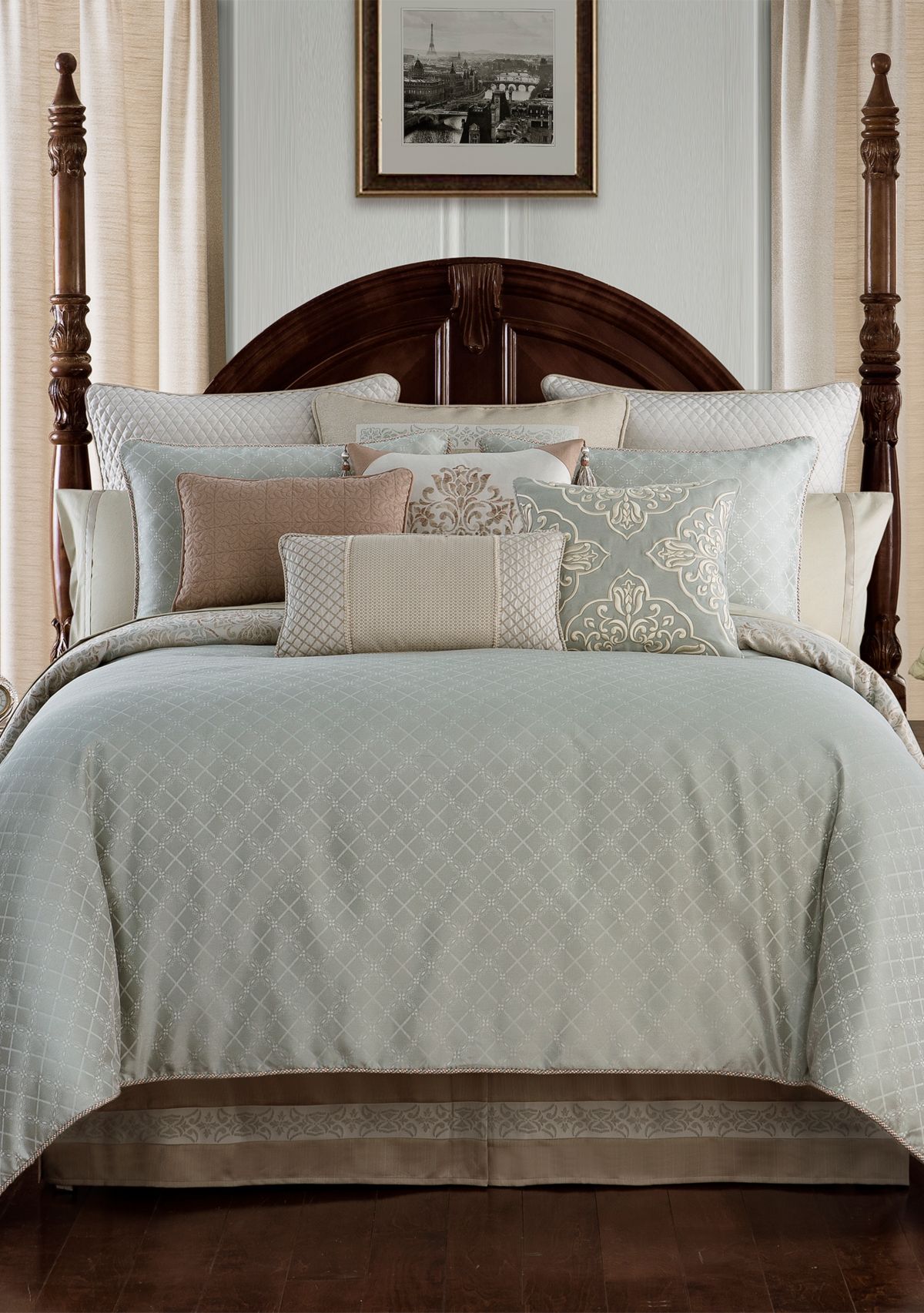 Gwyneth Comforter Set