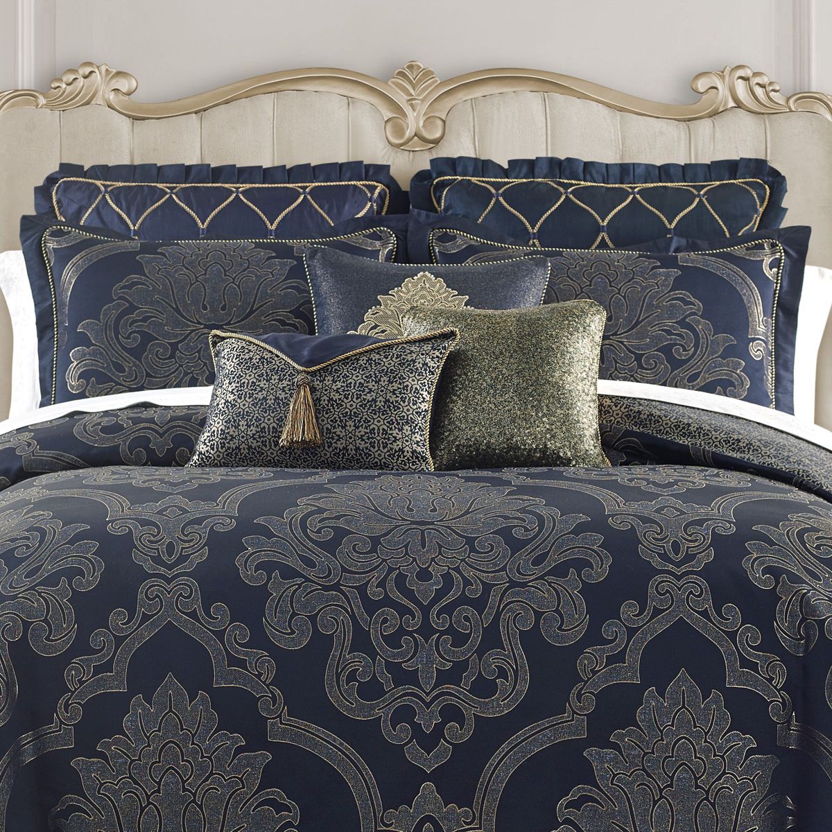 Vaughn 6PC. Comforter Set