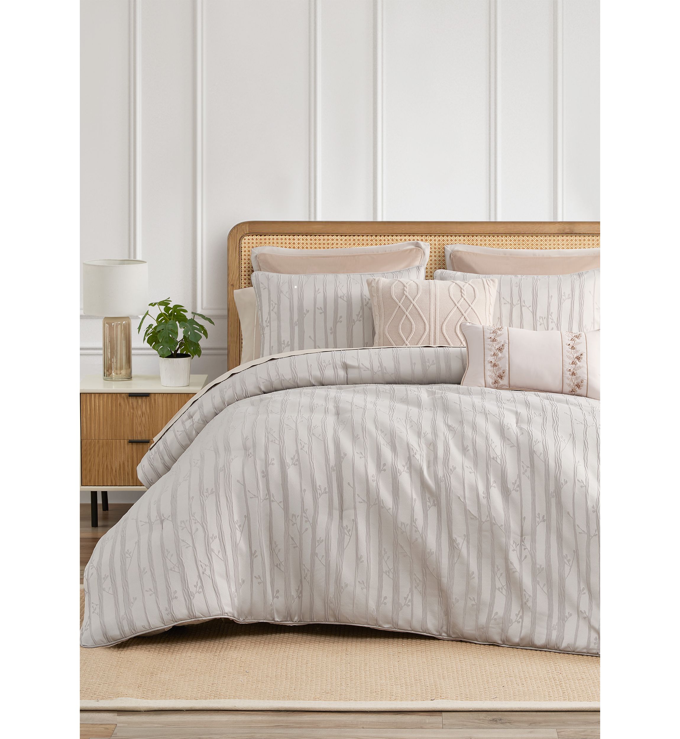 Wythe Comforter Set