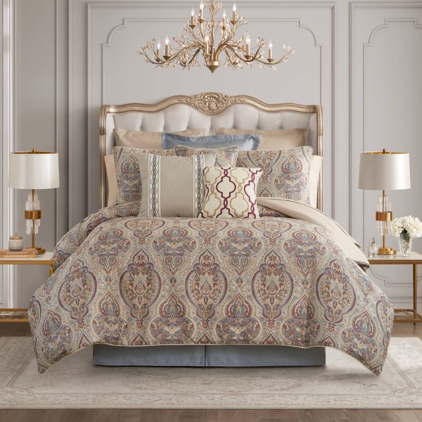 Lewiston 4 Piece Queen Comforter Set