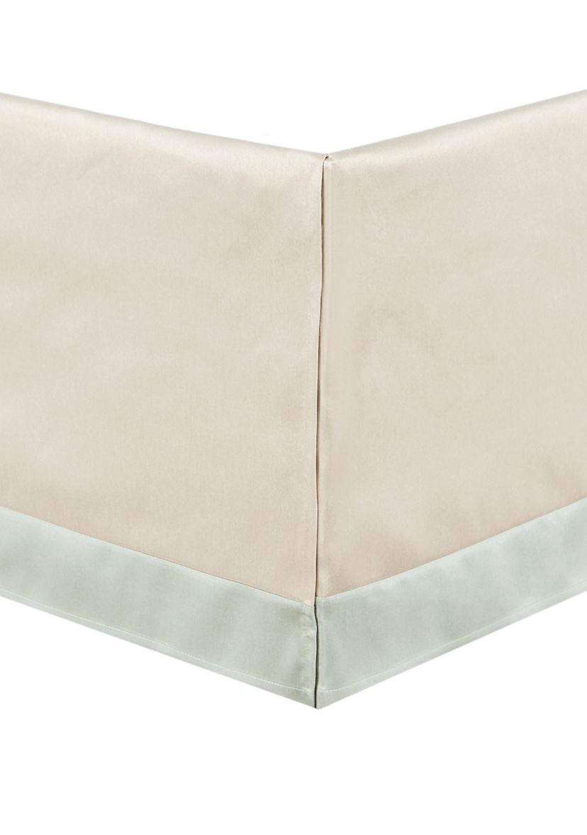 Daphne Reversible Comforter Set