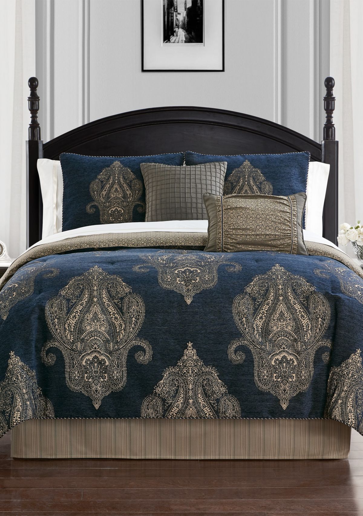 Ryan Reversible  4 Piece Comforter Set
