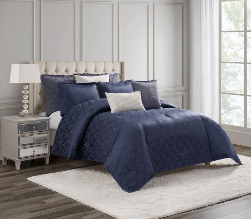 Chloe Navy 3 Piece Comforter Set