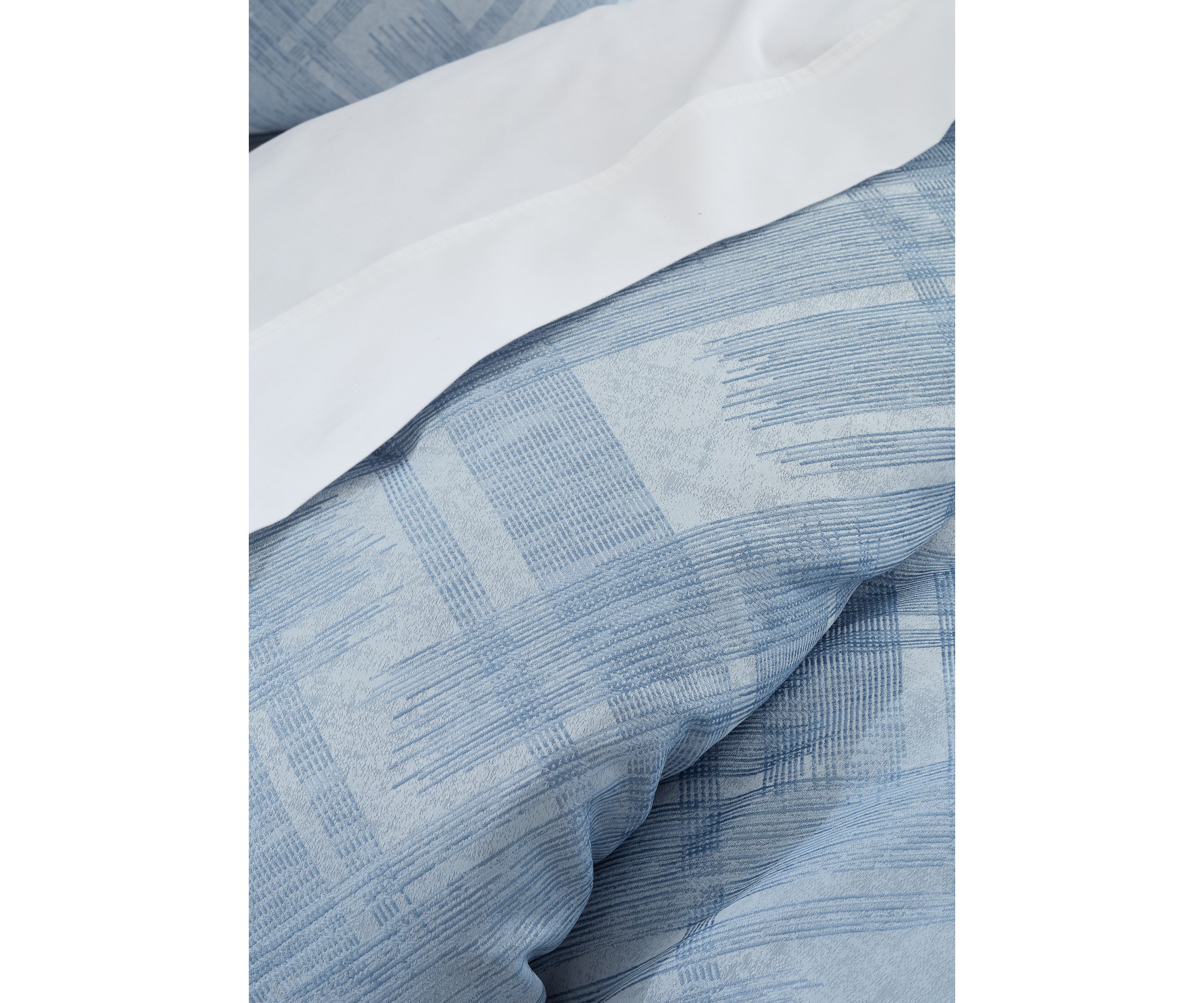 Criss Cross Comforter Set