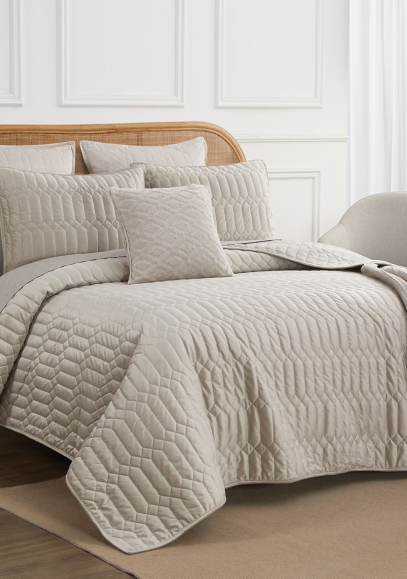 Lucia Quilt Set
