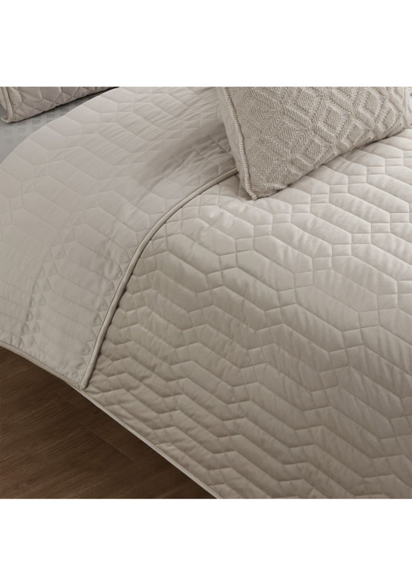 Lucia Quilt Set