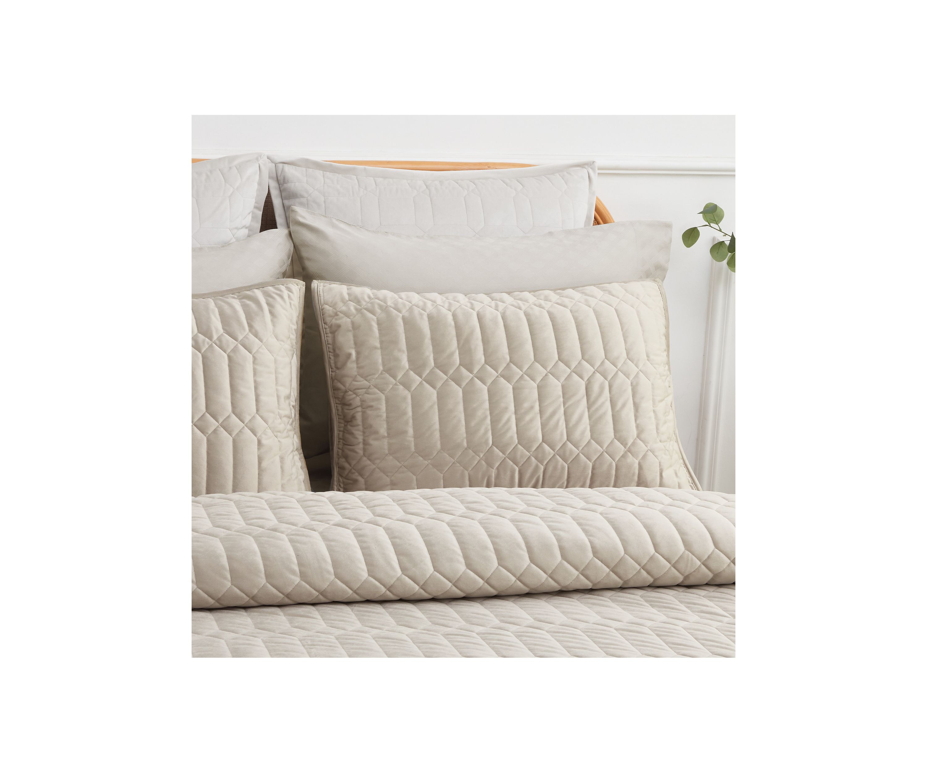 Lucia Quilt Set