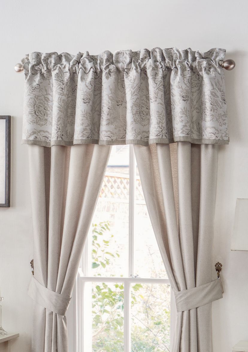 Sophia Window Valance
